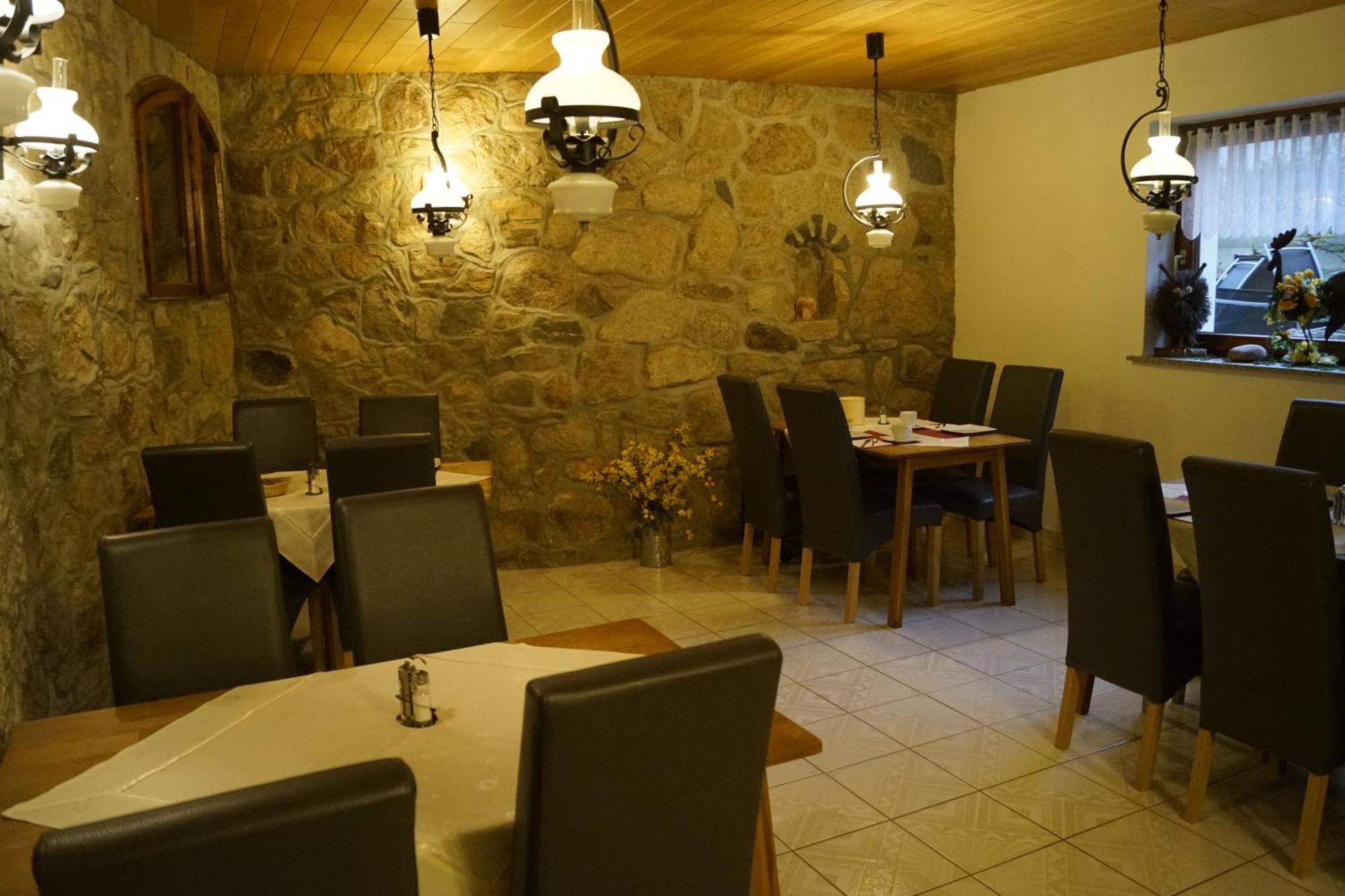Hotel Pension Am Kurzentrum Bad Suderode Bagian luar foto